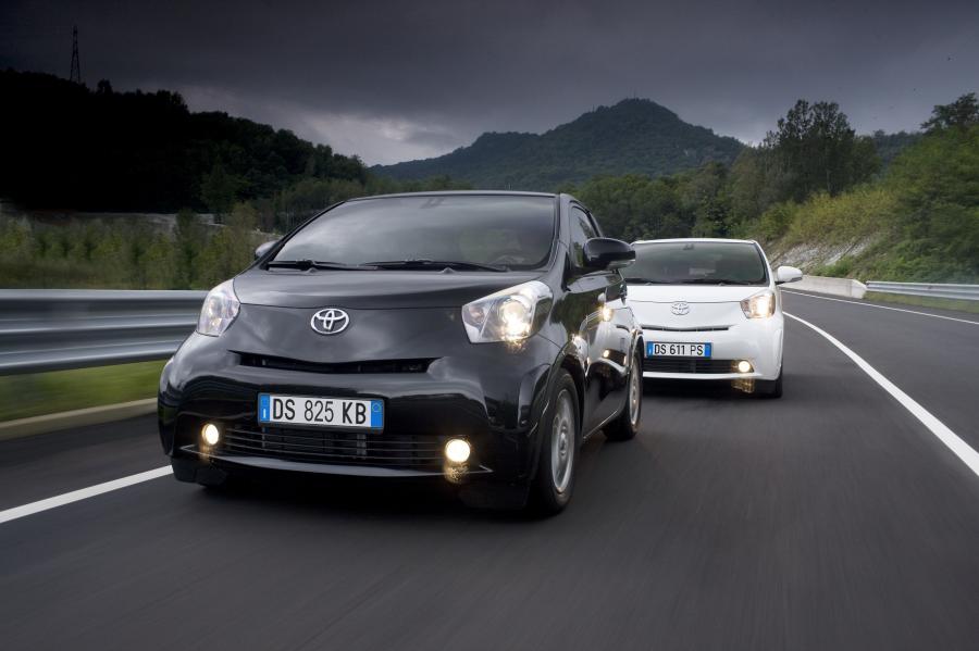  Toyota iQ 2008 года  (фото 186 из 225)